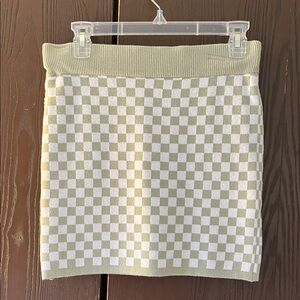 Forever 21 sage and white checked mini knit skirt. Size XS according to waist.